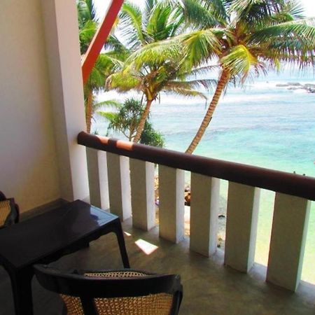 Miltons Beach Resort Unawatuna Esterno foto