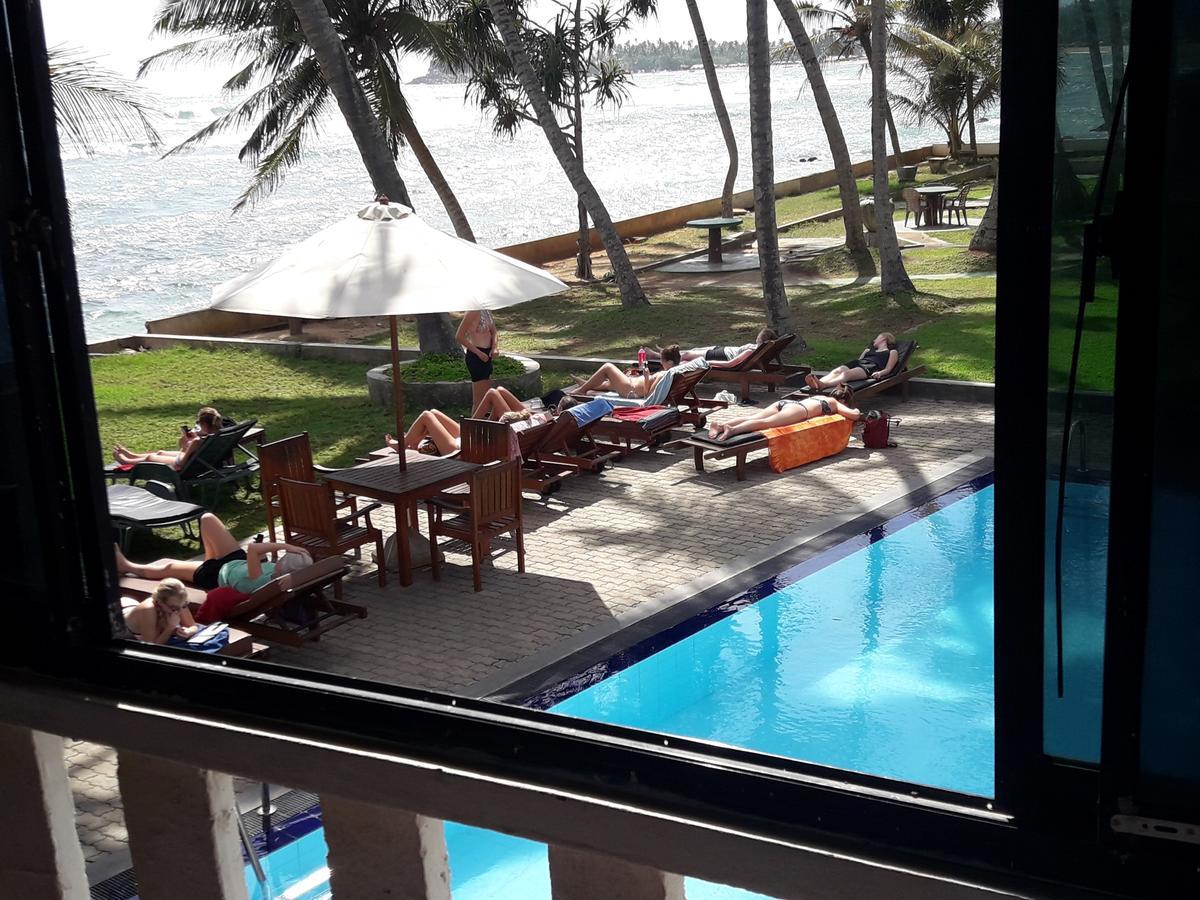 Miltons Beach Resort Unawatuna Esterno foto