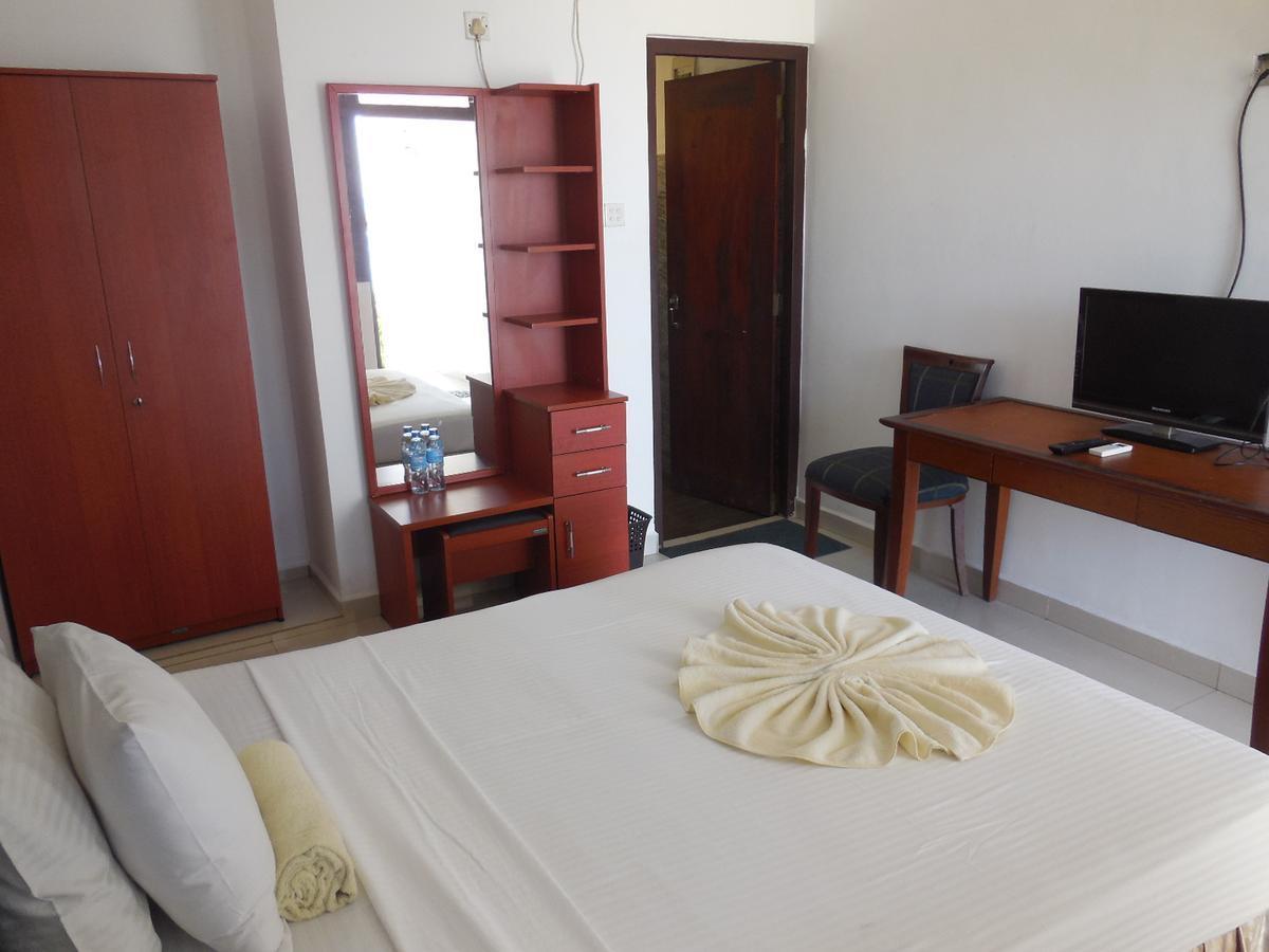 Miltons Beach Resort Unawatuna Esterno foto