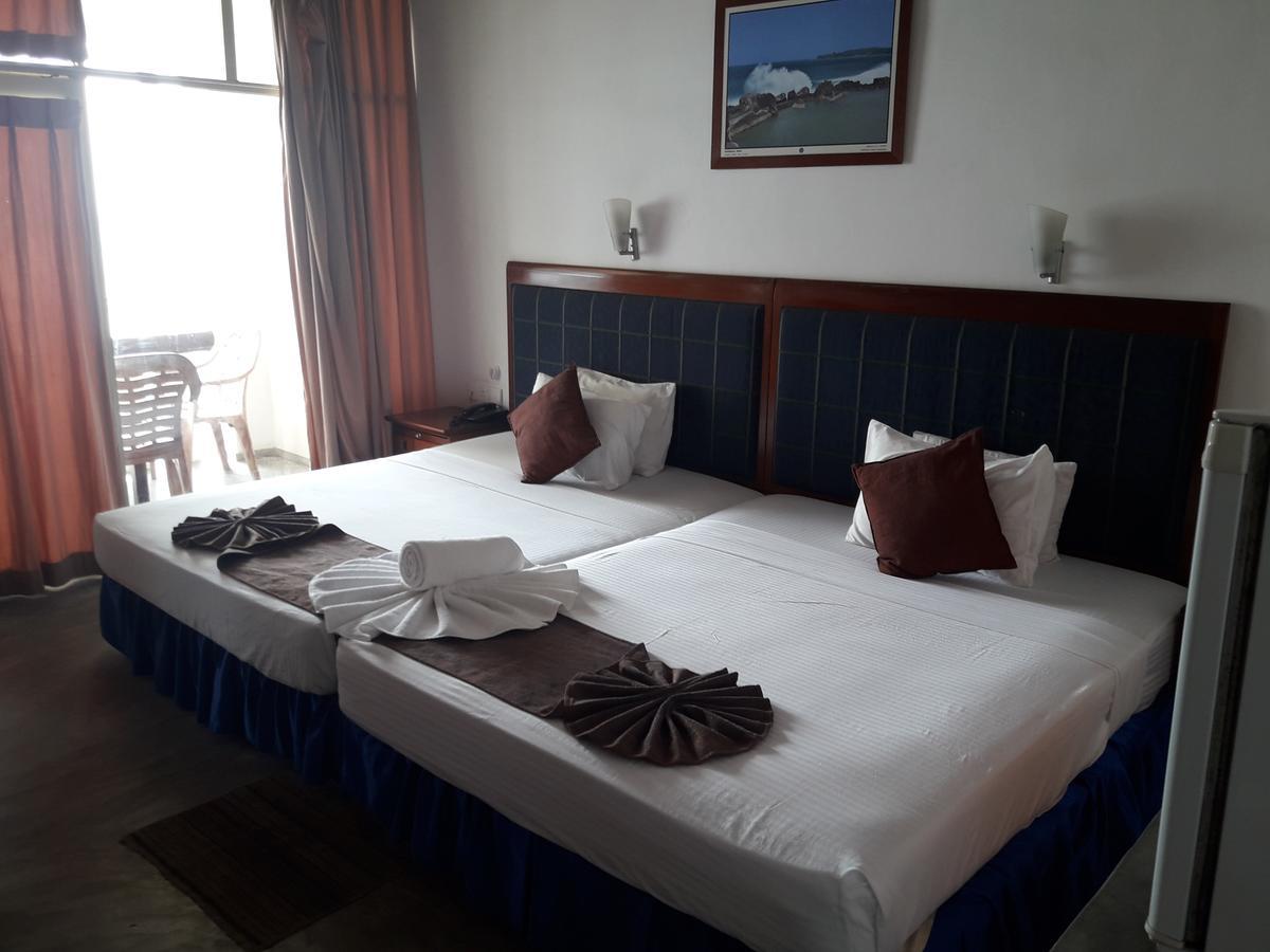 Miltons Beach Resort Unawatuna Esterno foto