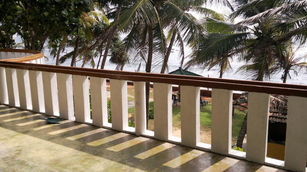 Miltons Beach Resort Unawatuna Esterno foto