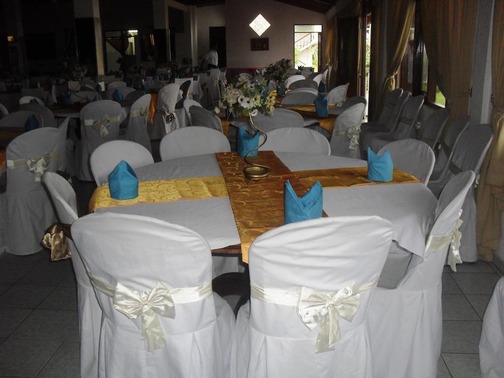 Miltons Beach Resort Unawatuna Esterno foto