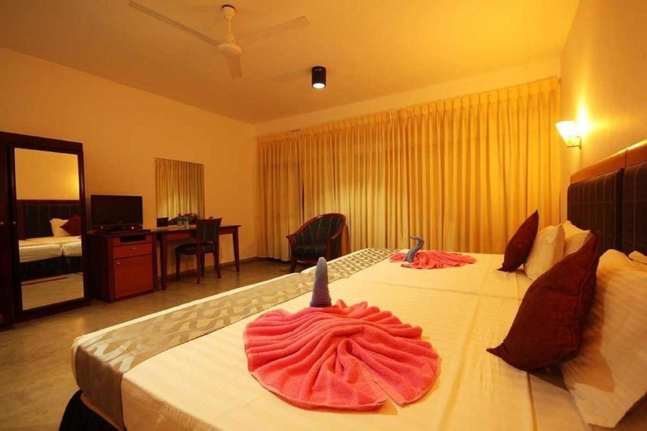 Miltons Beach Resort Unawatuna Esterno foto