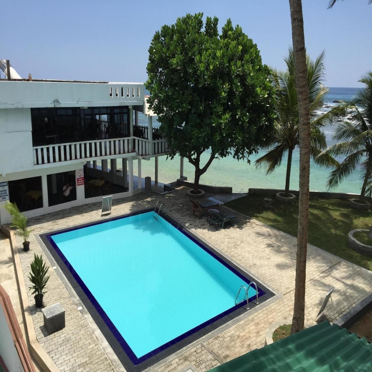 Miltons Beach Resort Unawatuna Esterno foto