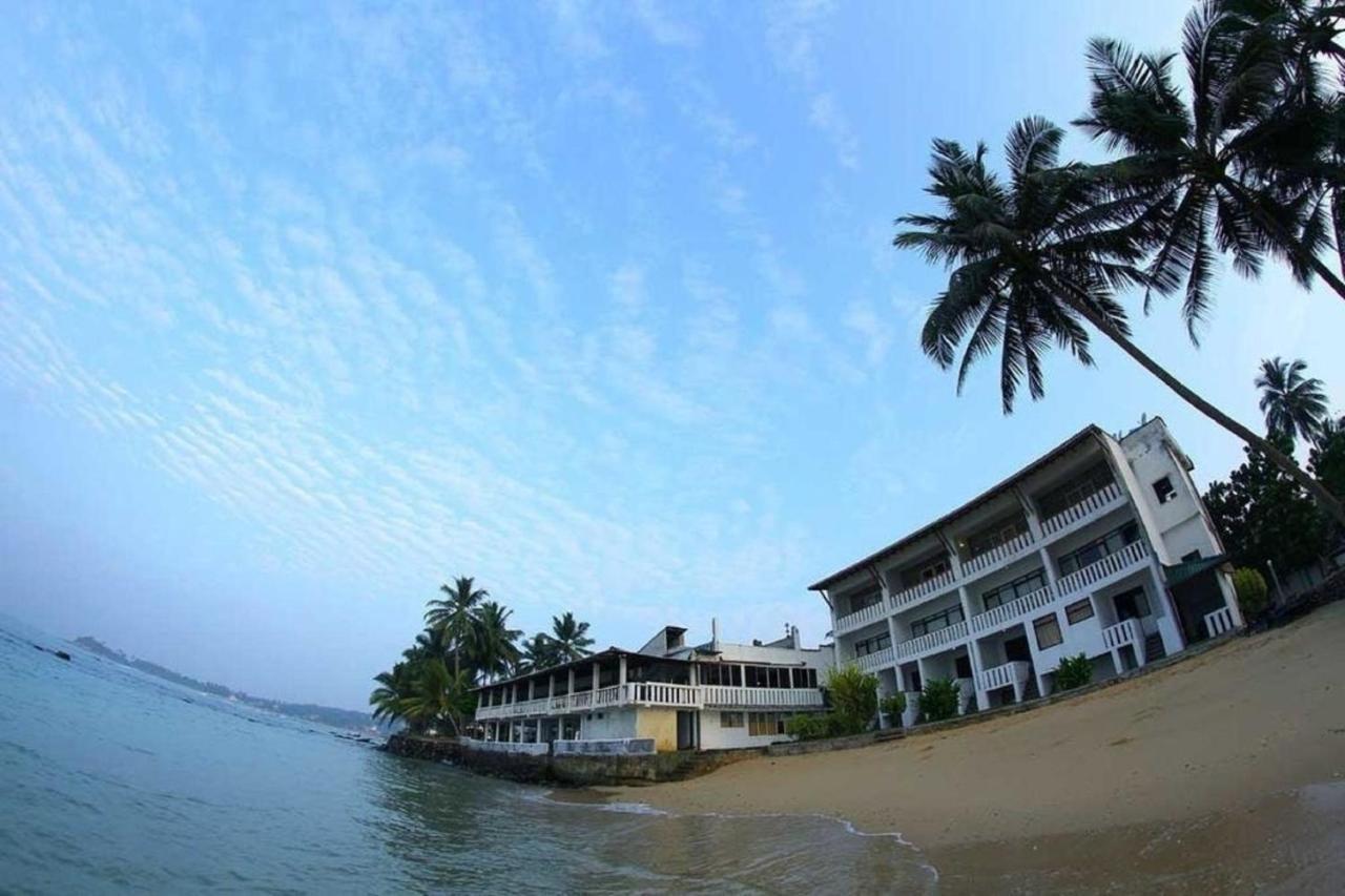 Miltons Beach Resort Unawatuna Esterno foto